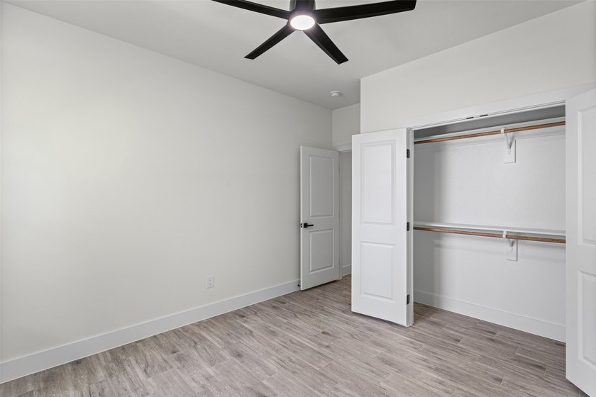 Discover this stunning brand-new 4-bedroom, 2-bathroom home in - photo 29