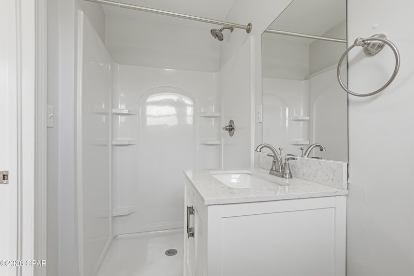 Cute. Updated. Move-in ready. Centrally located. This is a great - photo 30