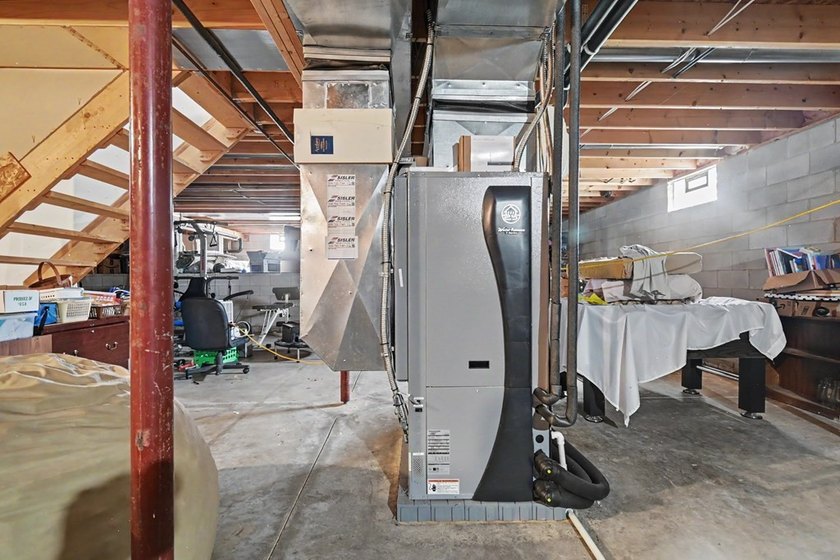 Well into over $30,000 in equity! With a recent appraisal MUCH - photo 31