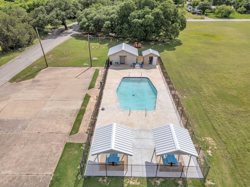 Discover this stunning brand-new 4-bedroom, 2-bathroom home in - photo 37