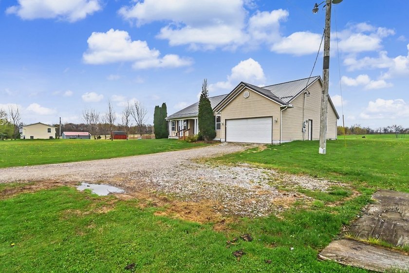Well into over $30,000 in equity! With a recent appraisal MUCH - photo 38