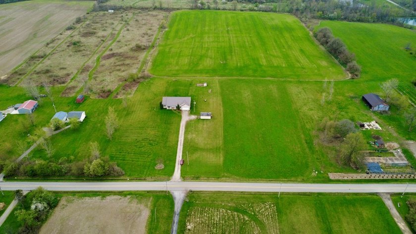 Well into over $30,000 in equity! With a recent appraisal MUCH - photo 40
