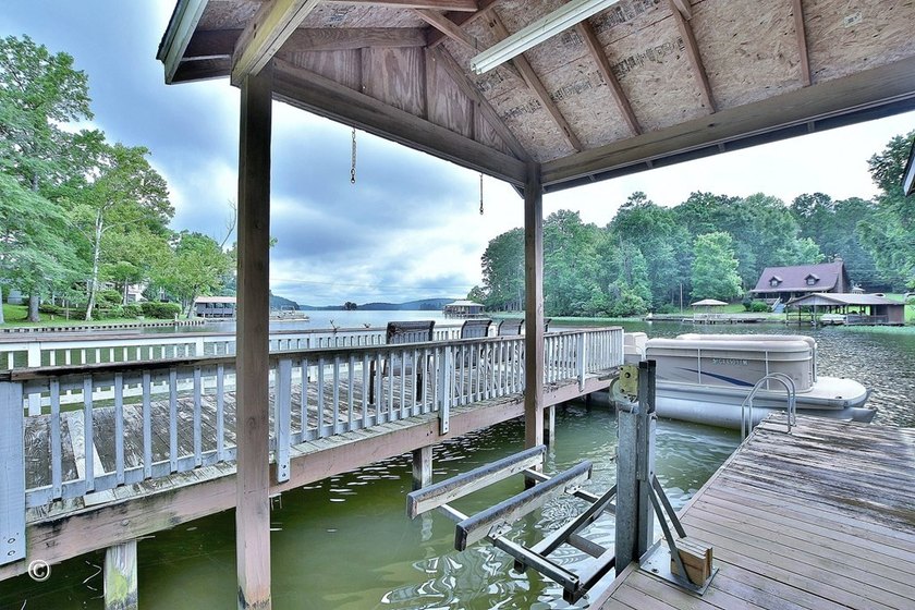 Wake up to breathtaking long-range views of Lake Harding from - photo 18