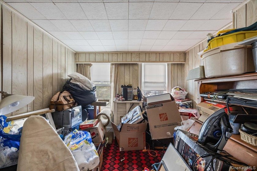 Incredible opportunity to restore and reimagine this spacious - photo 21