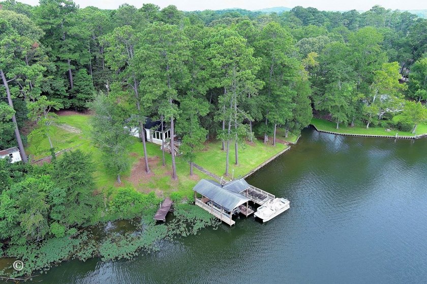 Wake up to breathtaking long-range views of Lake Harding from - photo 22