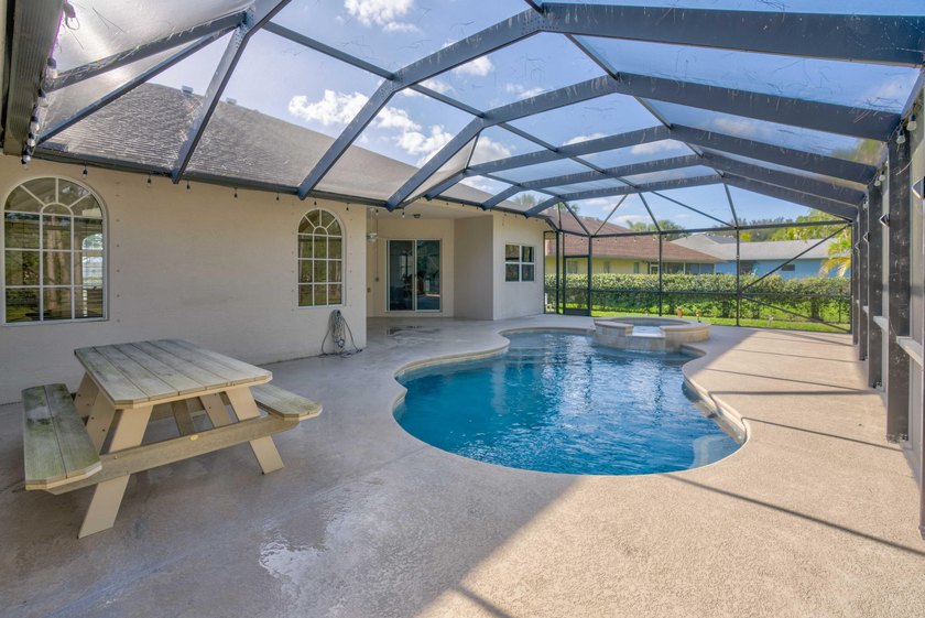This stunning home was built by Royal Professional Builders with - photo 4