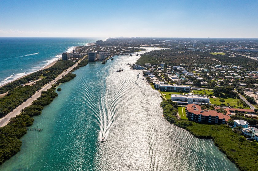 Beautiful 2 bed 2 bath unit overlooking the intercoastal - photo 30
