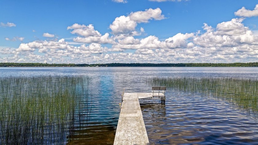 Escape to this charming four-season cabin on highly sought-after - photo 11
