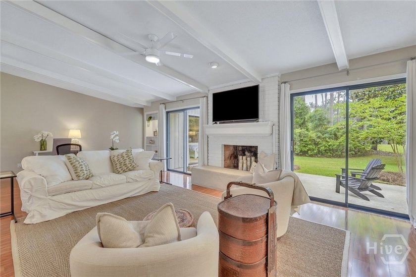 Welcome to your new sanctuary! Nestled in a serene neighborhood - photo 13