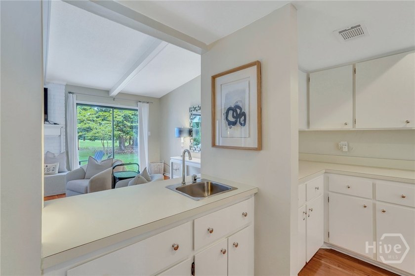 Welcome to your new sanctuary! Nestled in a serene neighborhood - photo 15