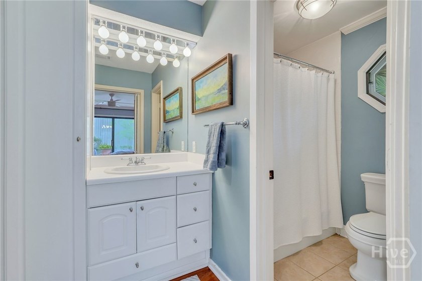 Welcome to your new sanctuary! Nestled in a serene neighborhood - photo 23