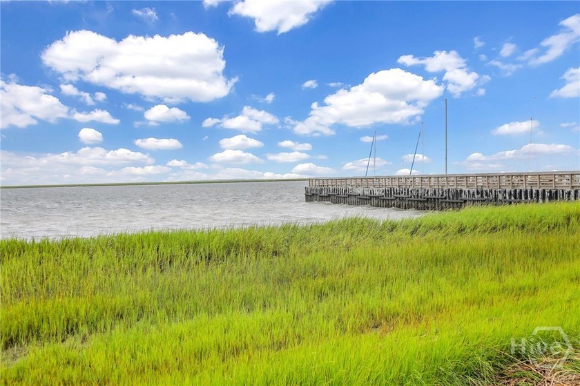 Welcome to your new sanctuary! Nestled in a serene neighborhood - photo 50