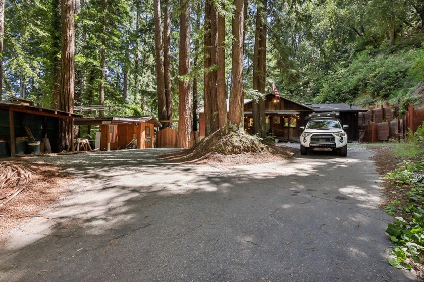 Experience the perfect blend of serenity, privacy, and modern - photo 26