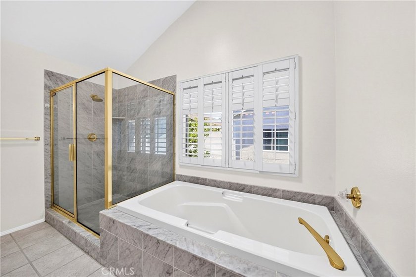 This beautiful 2 -story home locates Shadow Brook Gated - photo 42