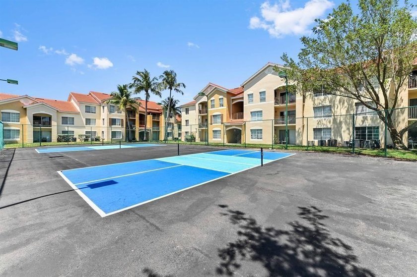 NO RESTRICTIONS...HUGE 3 BEDROOMS 2 BATHS..E SEE IT NOW...ALL - photo 3