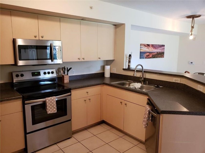 NO RESTRICTIONS...HUGE 3 BEDROOMS 2 BATHS..E SEE IT NOW...ALL - photo 9