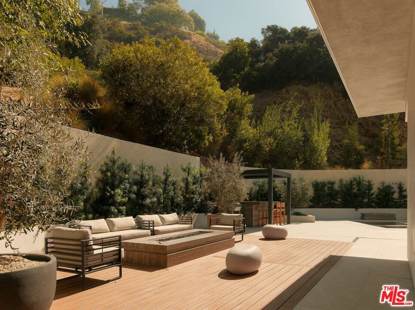 Set at the end of a private cul-de-sac in the Hollywood Hills - photo 17