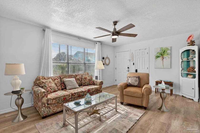 2/2 CONDO ONLY $305K - NEWLY RENOVATED - 9% NET ROIPUBLIC BEACH - photo 13
