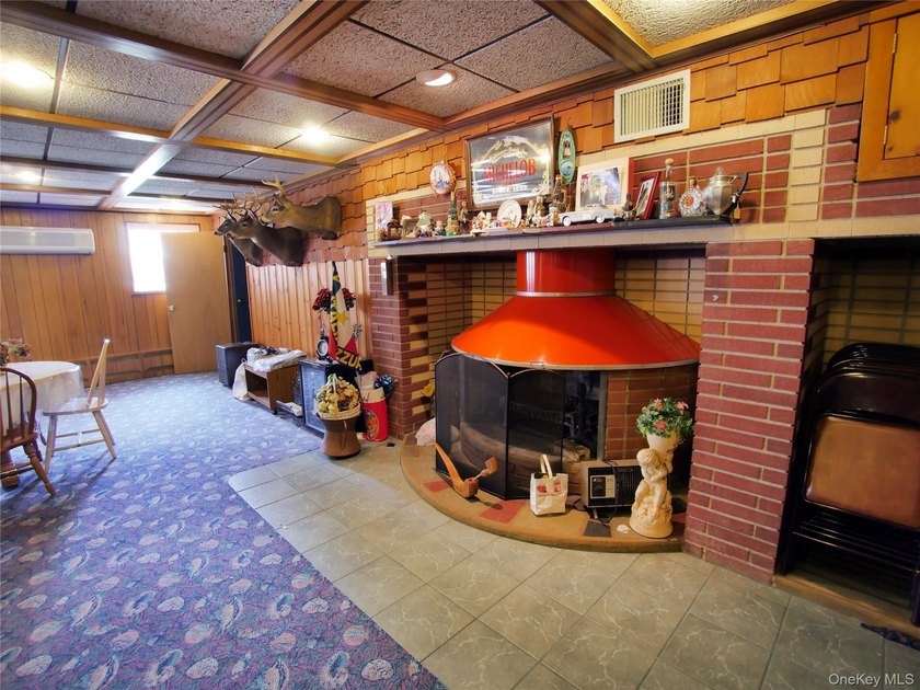 Take this Amazing opportunity to live in a private neighborhood - photo 15