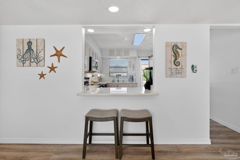2/2 CONDO ONLY $305K - NEWLY RENOVATED - 9% NET ROIPUBLIC BEACH - photo 15
