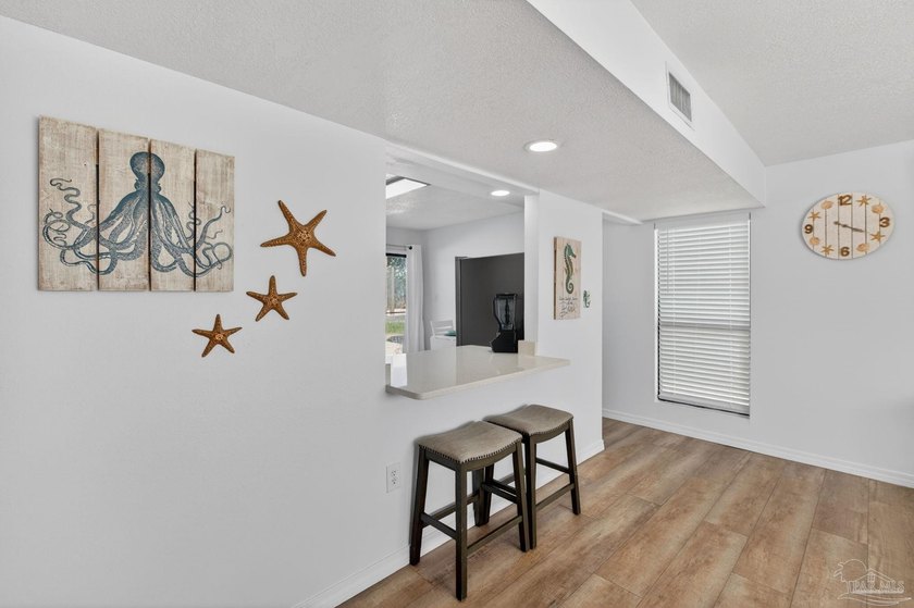 2/2 CONDO ONLY $305K - NEWLY RENOVATED - 9% NET ROIPUBLIC BEACH - photo 16