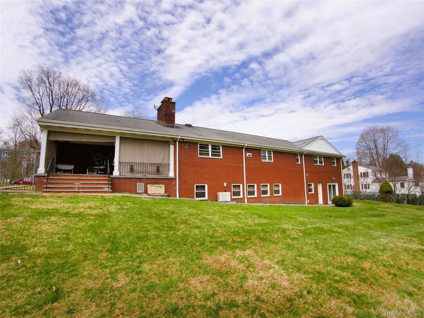 Take this Amazing opportunity to live in a private neighborhood - photo 20