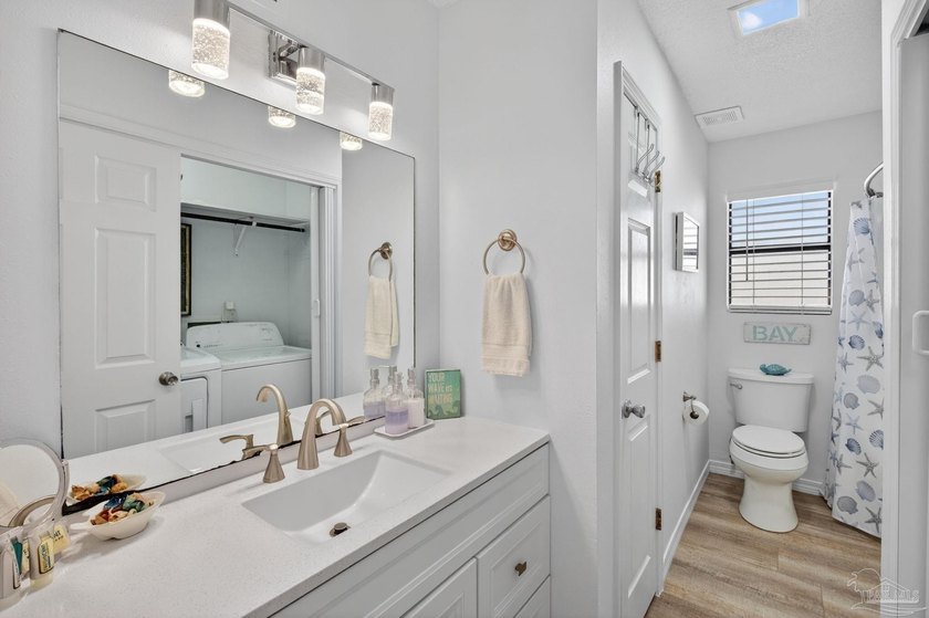 2/2 CONDO ONLY $305K - NEWLY RENOVATED - 9% NET ROIPUBLIC BEACH - photo 34
