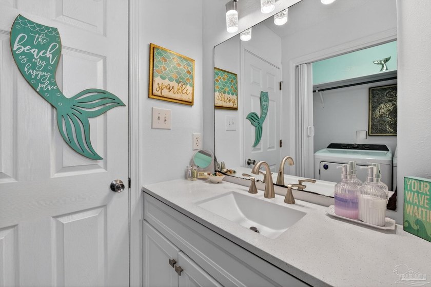 2/2 CONDO ONLY $305K - NEWLY RENOVATED - 9% NET ROIPUBLIC BEACH - photo 38