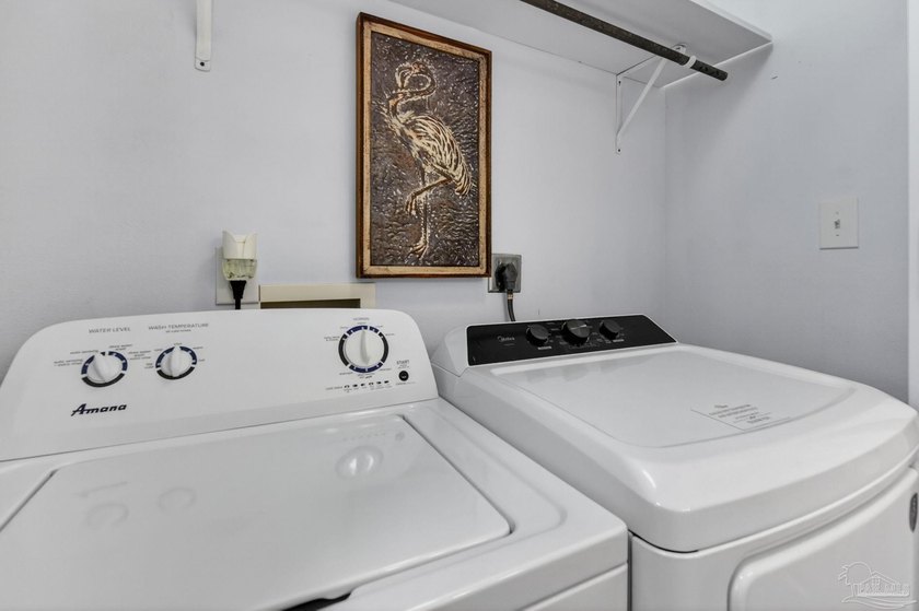2/2 CONDO ONLY $305K - NEWLY RENOVATED - 9% NET ROIPUBLIC BEACH - photo 39