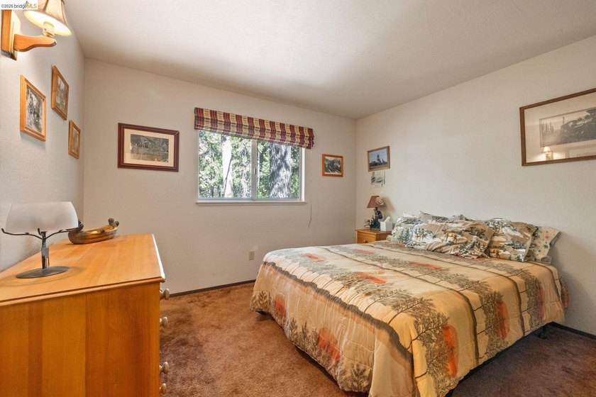 This cozy cabin comes fully furnished and move-in ready! This - photo 10