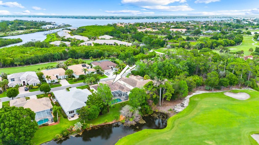 Discover luxury living in Palm Cove Golf &amp; Yacht Club in this - photo 7