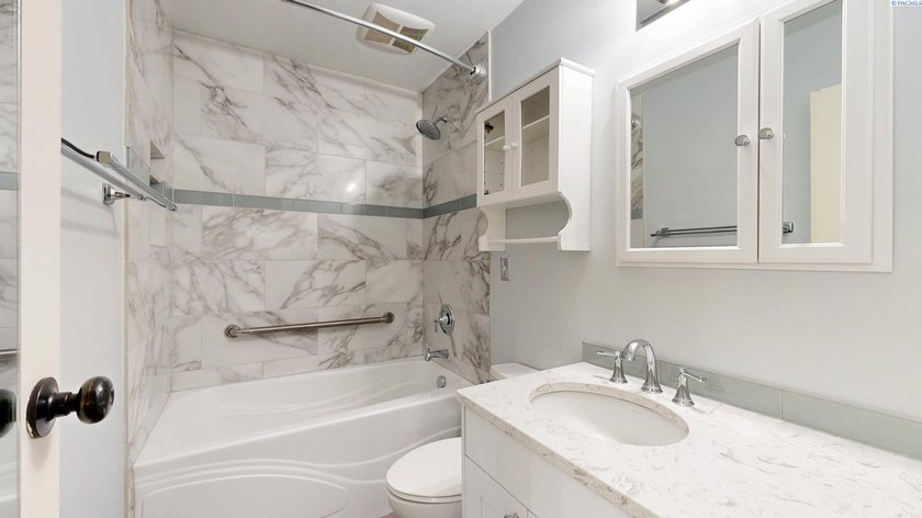 MLS# 293063 Charming and move-in ready, this 2 BD 1 BA home with - photo 13