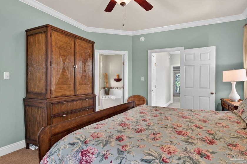 GATED RESORT-STYLE COMMUNITY | PRIVATE BEACH ACCESS | STRONG - photo 37
