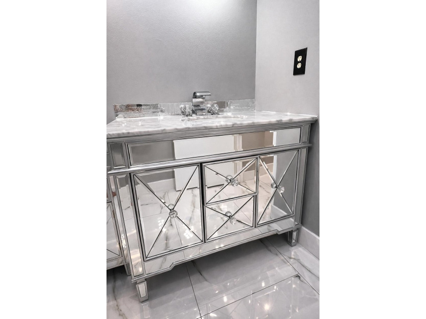 Welcome home! Fully renovated luxury patio home stands far above - photo 24