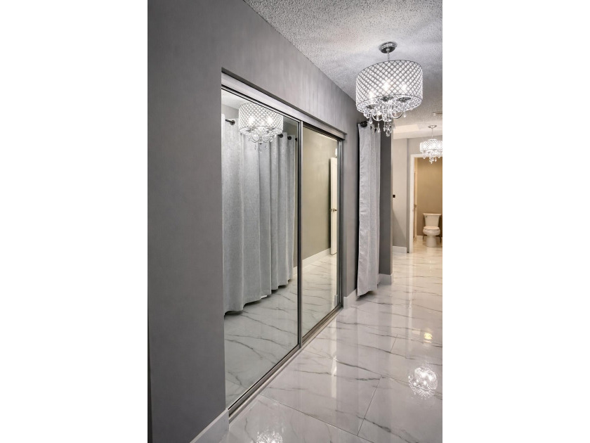 Welcome home! Fully renovated luxury patio home stands far above - photo 27