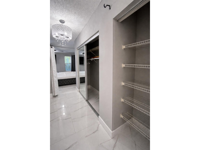 Welcome home! Fully renovated luxury patio home stands far above - photo 29