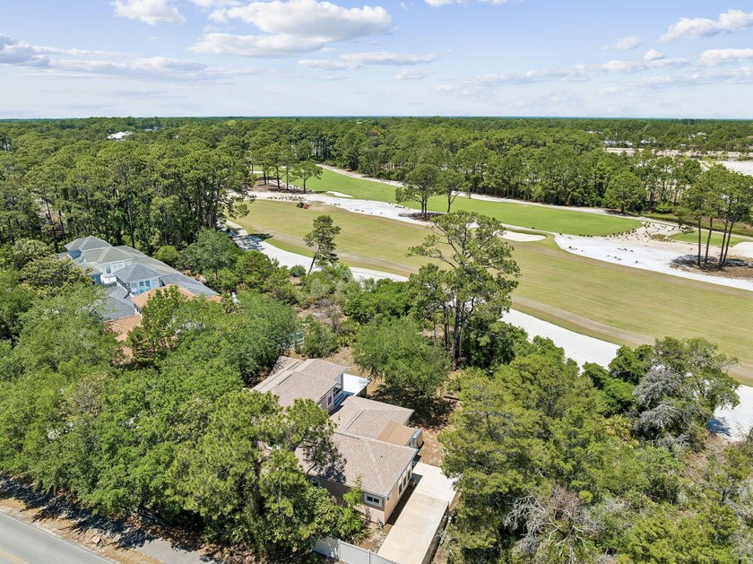Tucked away in a secluded setting, this impressive three-bedroom - photo 30