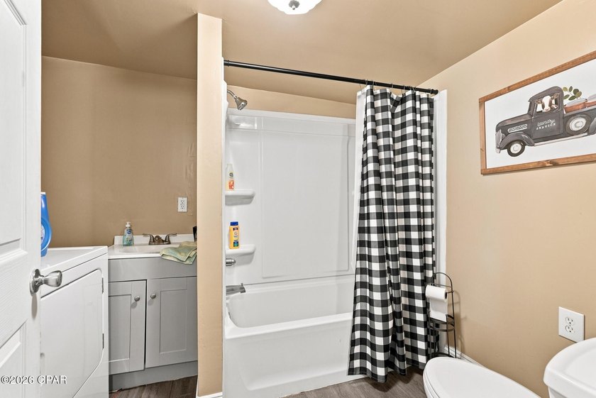 Enjoy the charm of country living with this inviting ranch-style - photo 31