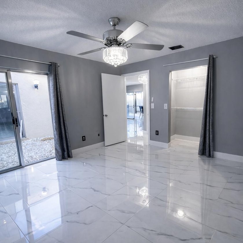 Welcome home! Fully renovated luxury patio home stands far above - photo 32