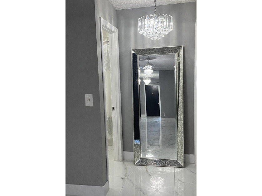 Welcome home! Fully renovated luxury patio home stands far above - photo 38