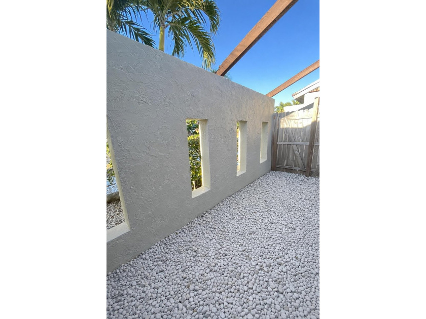 Welcome home! Fully renovated luxury patio home stands far above - photo 41