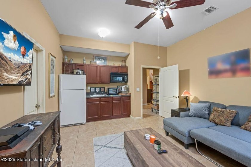 Luxury living at The Summit at Dongan Hills Colony. This - photo 50