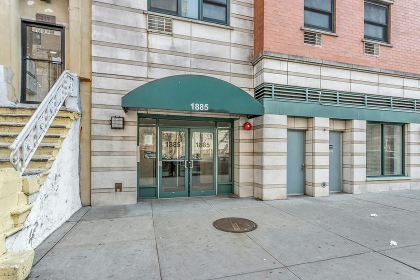 Welcome to your new home in the heart of vibrant Harlem! This - photo 2