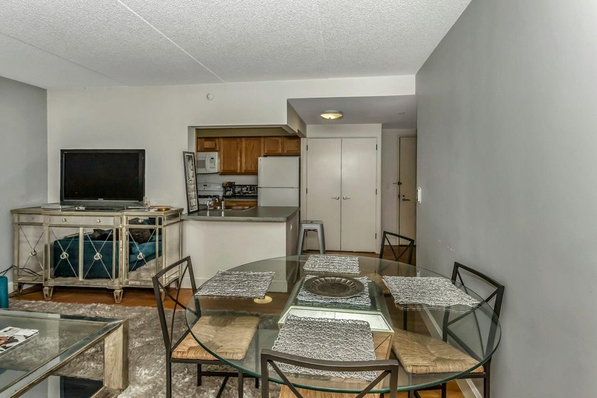 Welcome to your new home in the heart of vibrant Harlem! This - photo 9
