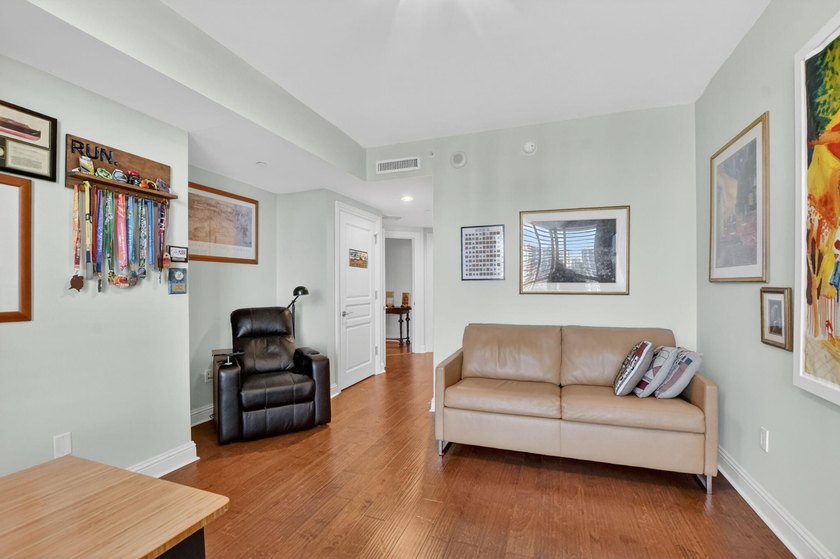 *Spectacular direct oceanfront 4-bedroom, 4.5-bath, 16th-floor - photo 18