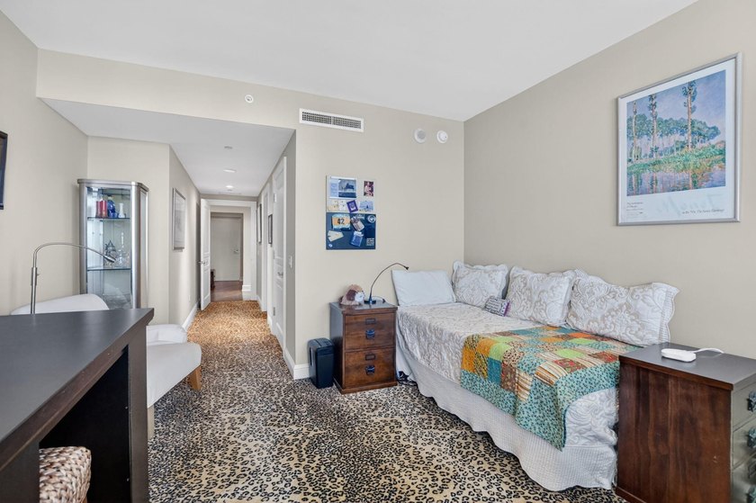 *Spectacular direct oceanfront 4-bedroom, 4.5-bath, 16th-floor - photo 24