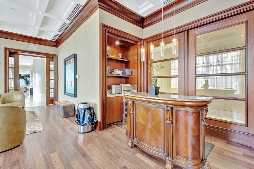 *Spectacular direct oceanfront 4-bedroom, 4.5-bath, 16th-floor - photo 45