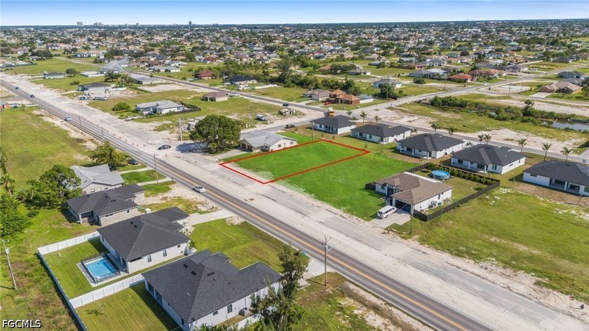 Prime Cape Coral Lot - Ready to Build or Invest! Discover an - photo 3