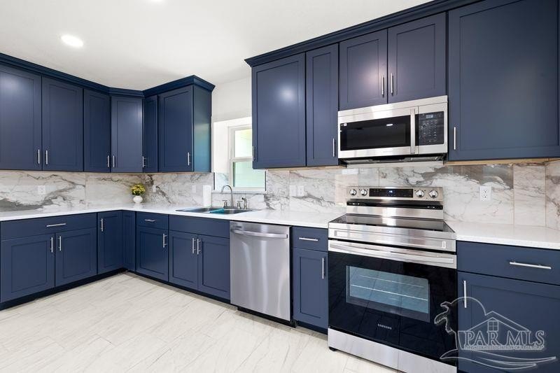 ** MOTIVATED SELLER ** Huge Price Adjustment -- Step into - photo 13