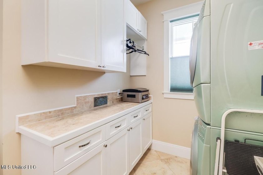 Home priced below Appraised Value. Built in Equity on this - photo 29